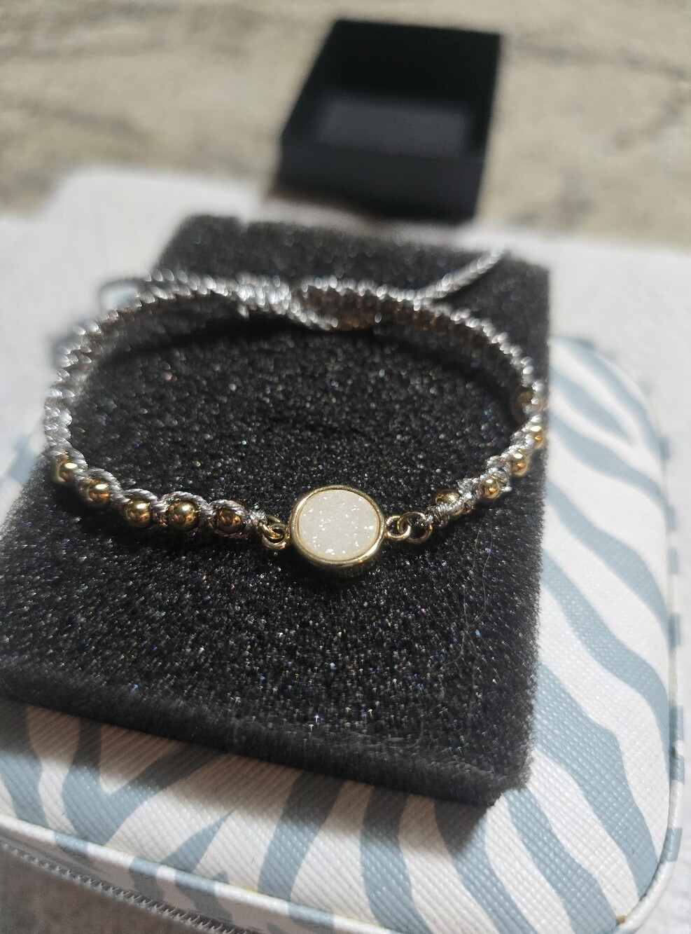 Braclet - Picture 3 of 5